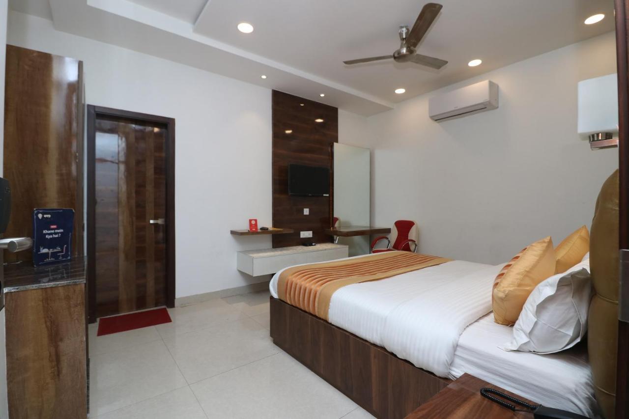 Oyo 9999 Hotel La Wisteria Delhi  Exterior foto