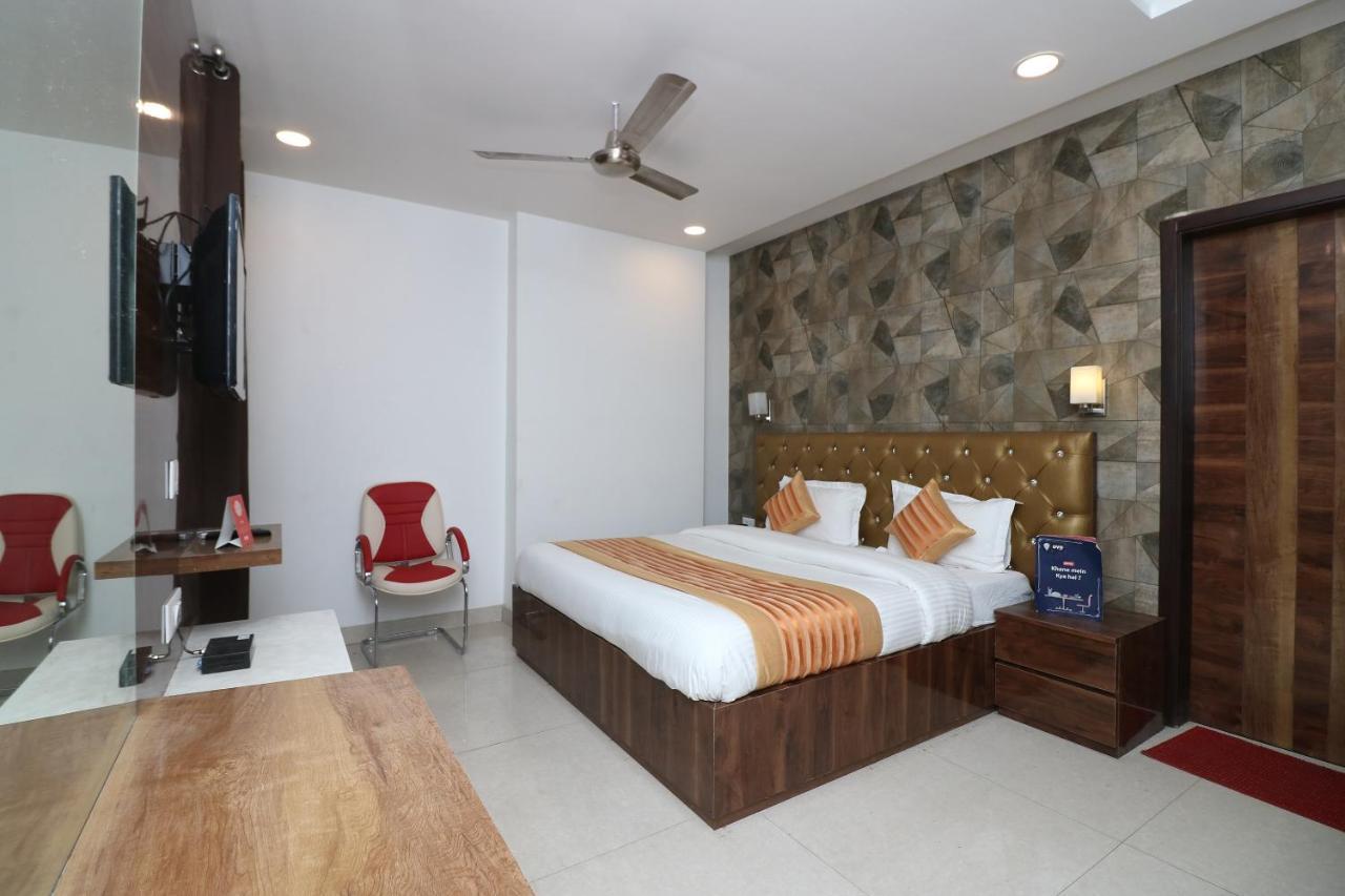 Oyo 9999 Hotel La Wisteria Delhi  Exterior foto