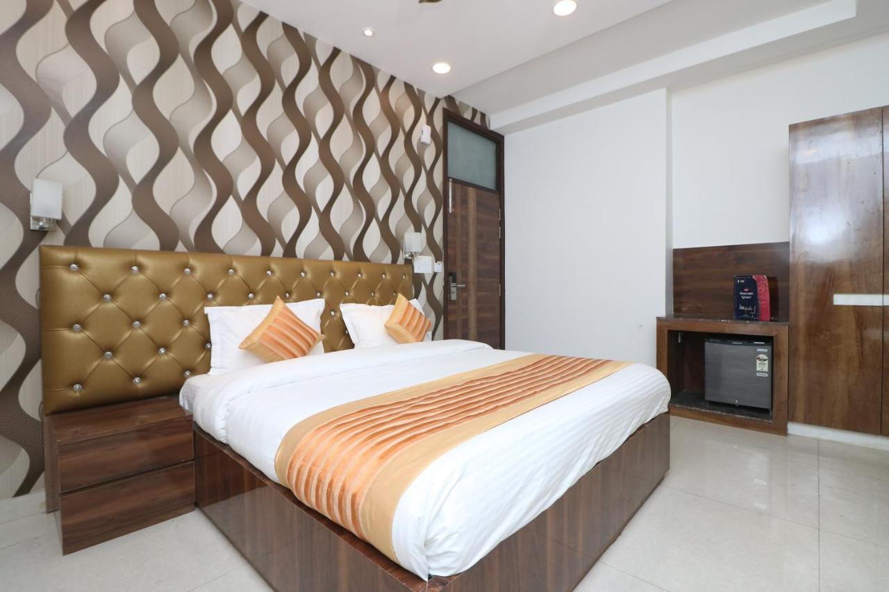 Oyo 9999 Hotel La Wisteria Delhi  Exterior foto